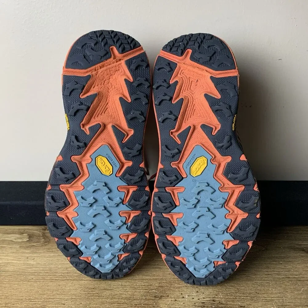 Hoka One One hoka one